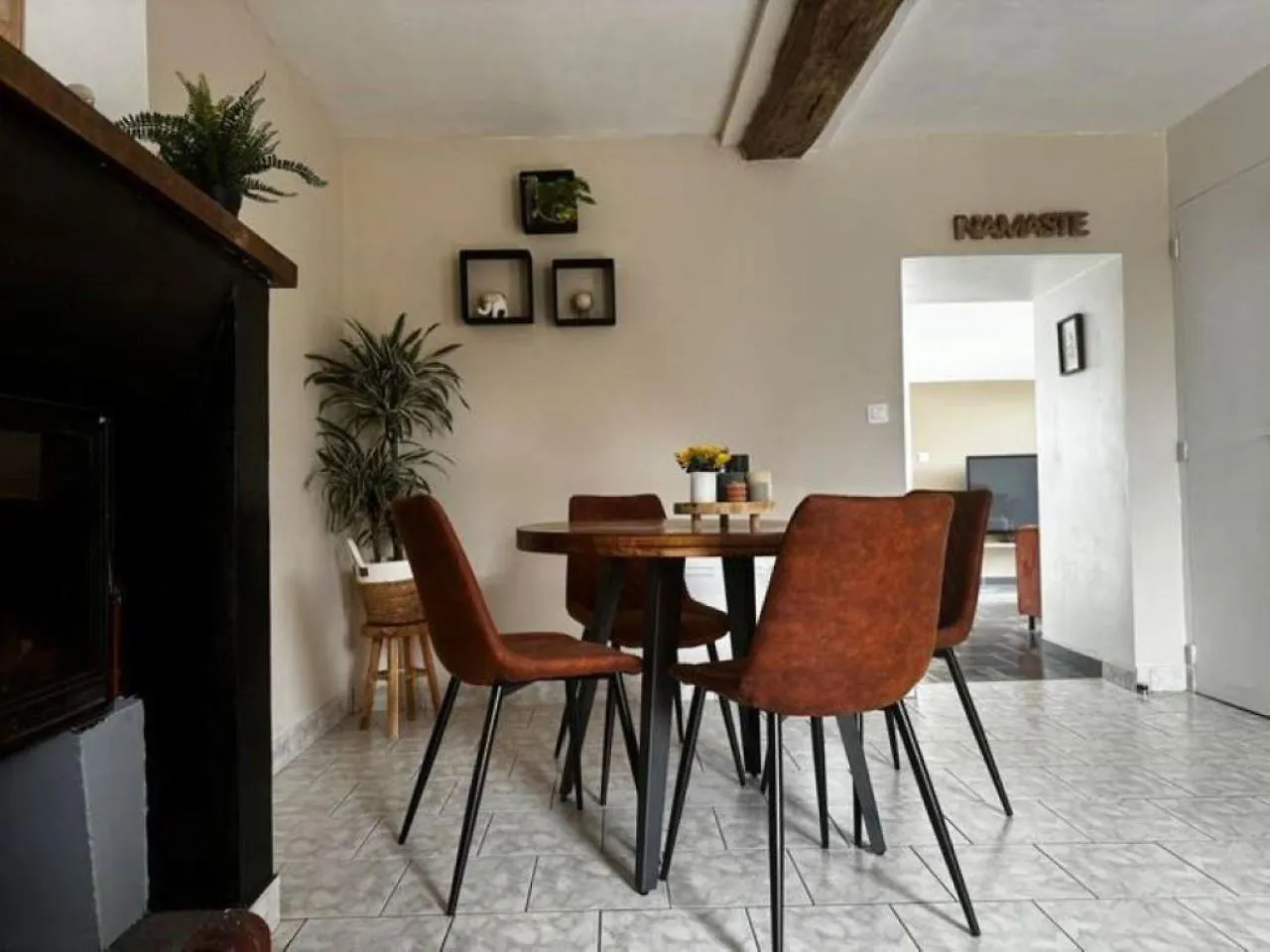 Holiday home Une Parenthese De Serenite, Sejour Avec Acces Au Spa Illimite Vitre  France